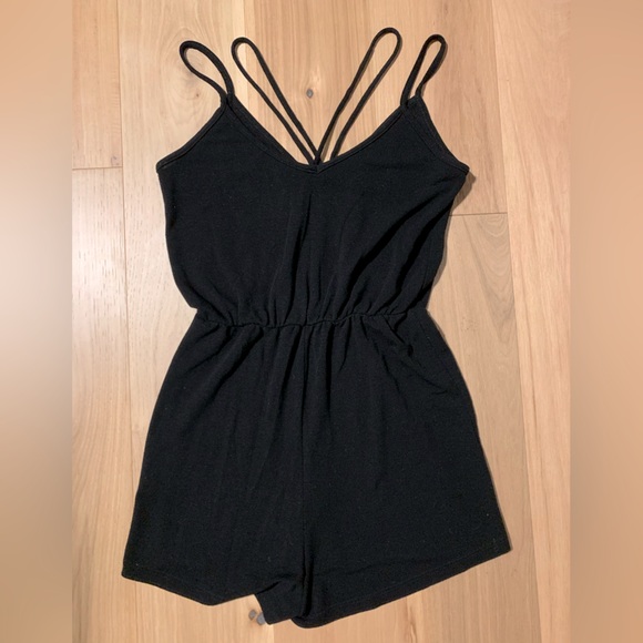 Pants - Strappy shorts romper